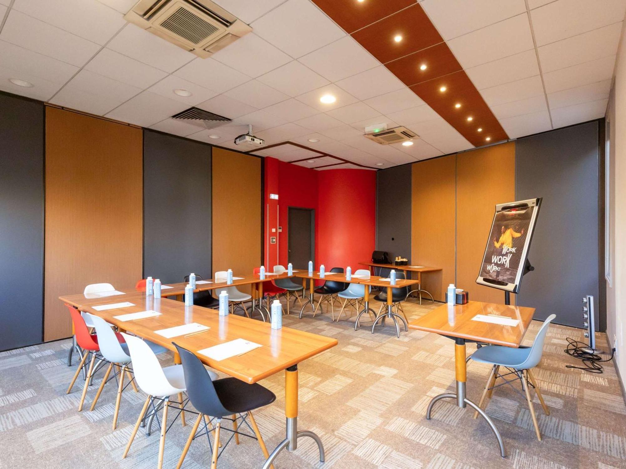Ibis Le Puy-En-Velay Centre Hotel Ngoại thất bức ảnh