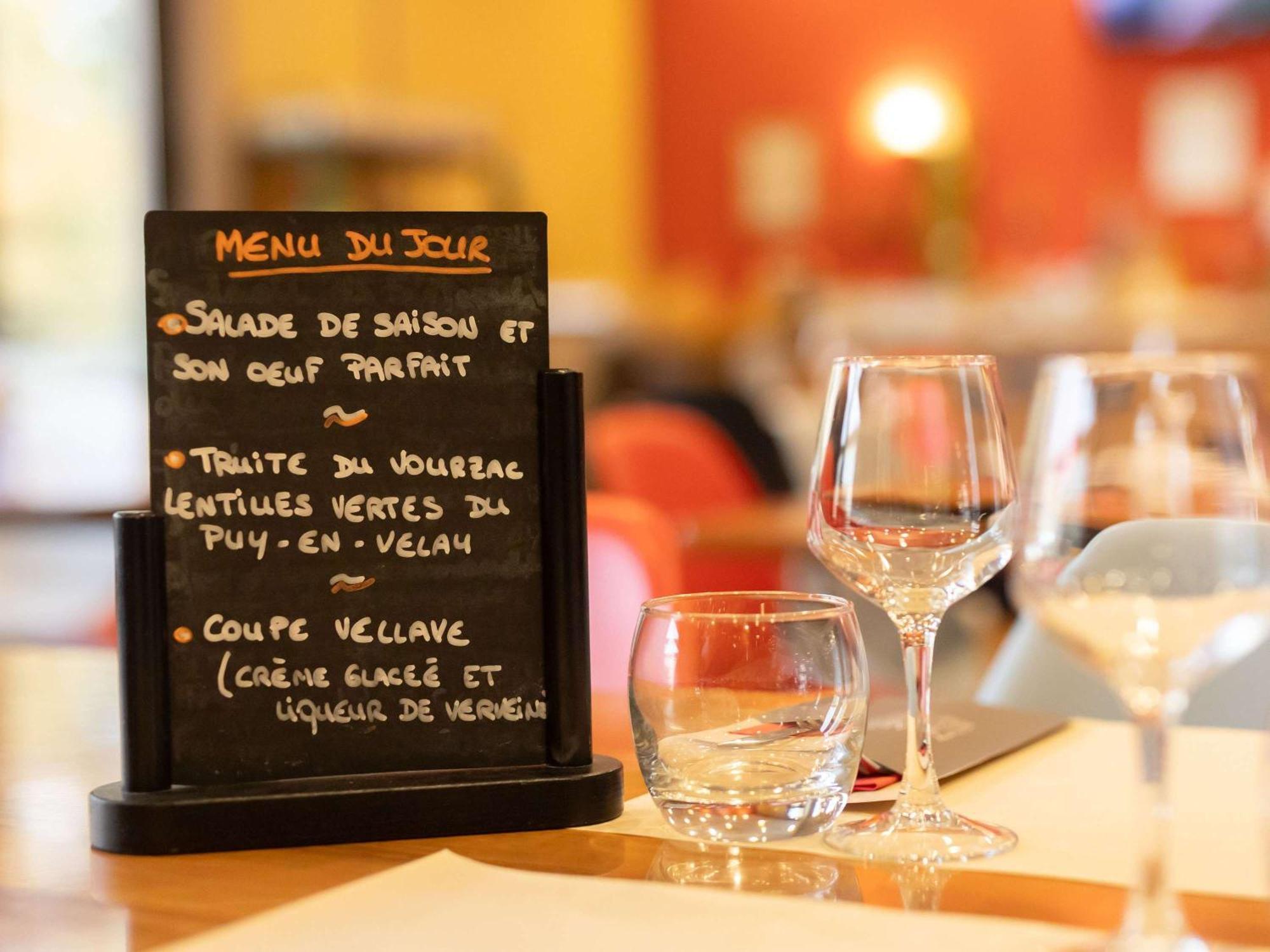 Ibis Le Puy-En-Velay Centre Hotel Ngoại thất bức ảnh